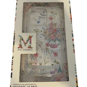 NWT Mia Charro Floral iPhone 13 Pro Case
